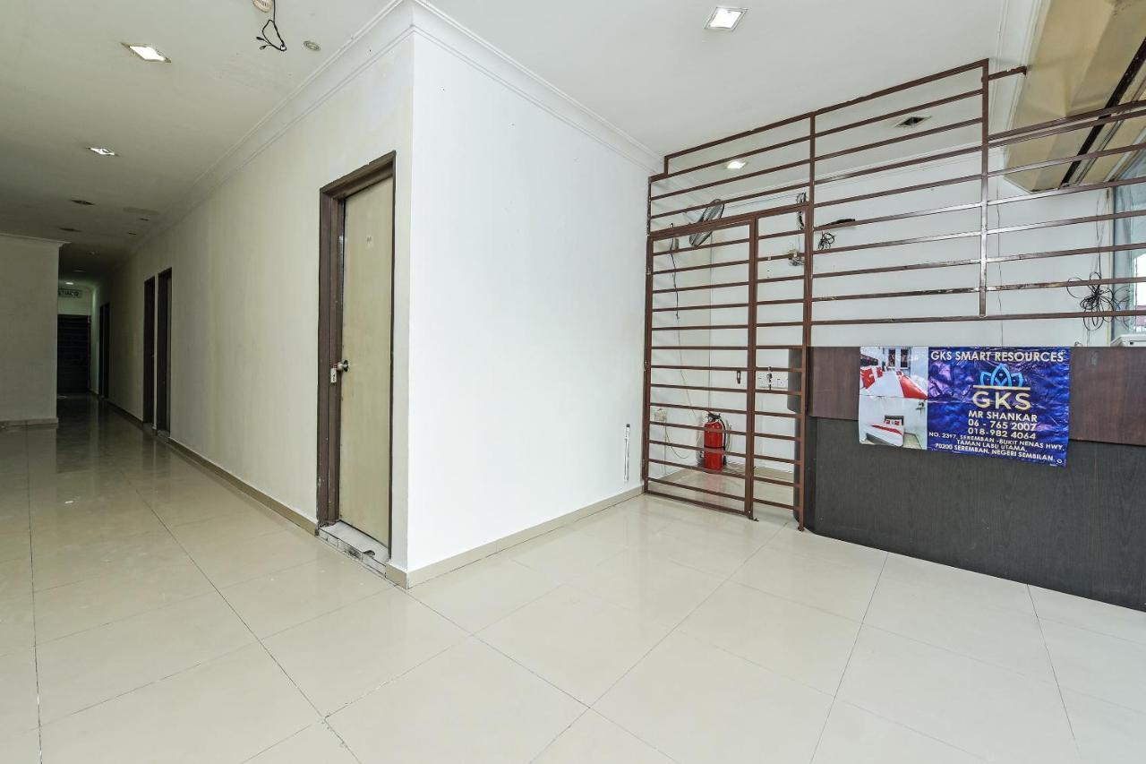 סרמבאן Oyo 90643 Gks Hotel מראה חיצוני תמונה