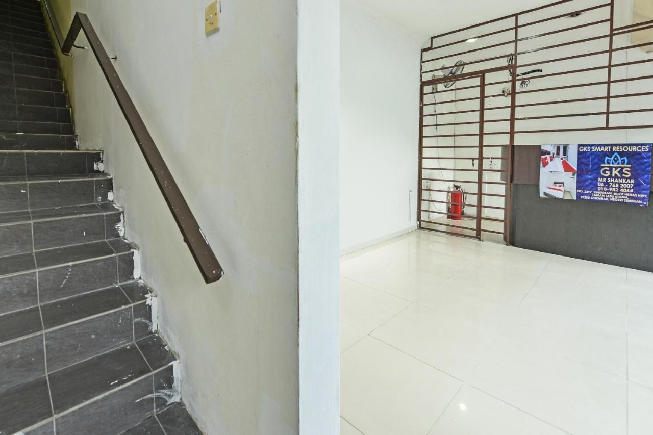 סרמבאן Oyo 90643 Gks Hotel מראה חיצוני תמונה