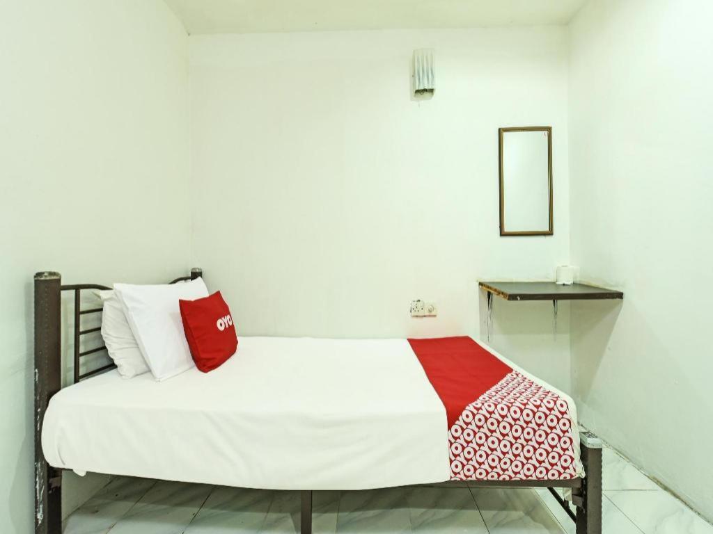 סרמבאן Oyo 90643 Gks Hotel מראה חיצוני תמונה