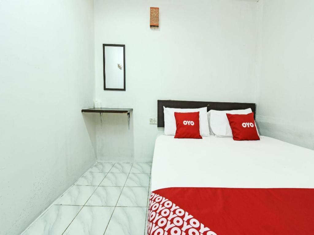 סרמבאן Oyo 90643 Gks Hotel מראה חיצוני תמונה