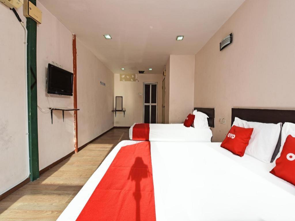 סרמבאן Oyo 90643 Gks Hotel מראה חיצוני תמונה