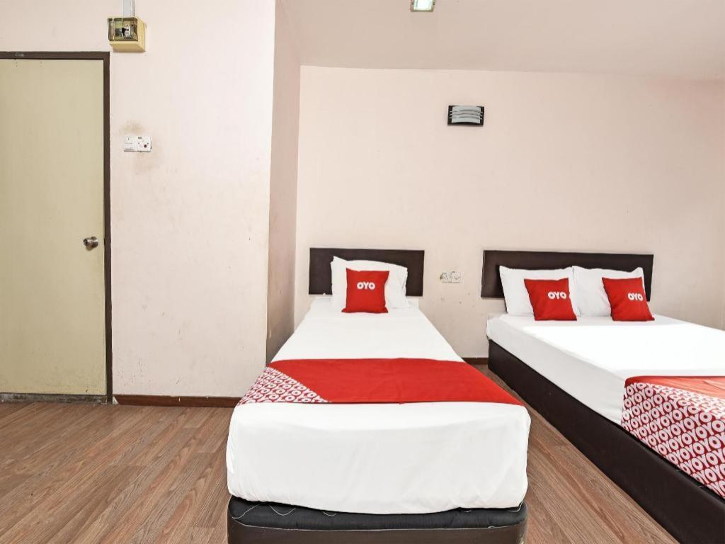 סרמבאן Oyo 90643 Gks Hotel מראה חיצוני תמונה
