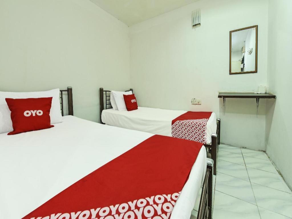 סרמבאן Oyo 90643 Gks Hotel מראה חיצוני תמונה