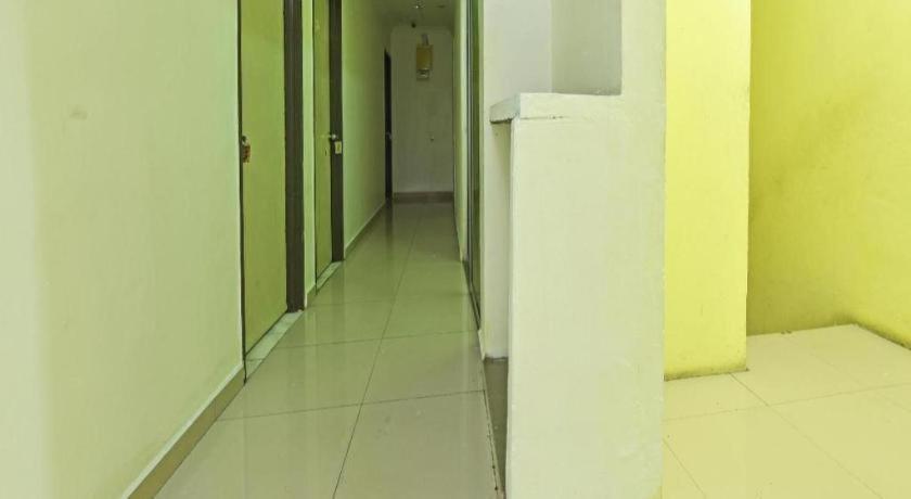סרמבאן Oyo 90643 Gks Hotel מראה חיצוני תמונה