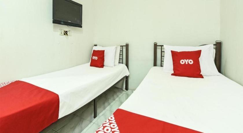 סרמבאן Oyo 90643 Gks Hotel מראה חיצוני תמונה
