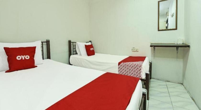 סרמבאן Oyo 90643 Gks Hotel מראה חיצוני תמונה
