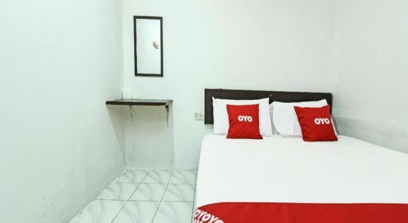 סרמבאן Oyo 90643 Gks Hotel מראה חיצוני תמונה