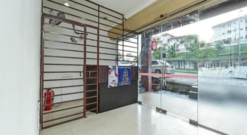 סרמבאן Oyo 90643 Gks Hotel מראה חיצוני תמונה